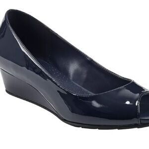 NIB Candra dress wedge by Bandolino- navy patent